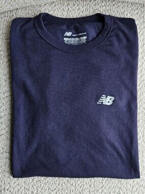 New Balance Men’s Navy Blue T-Shirt – Size Medium – Cotton Blend